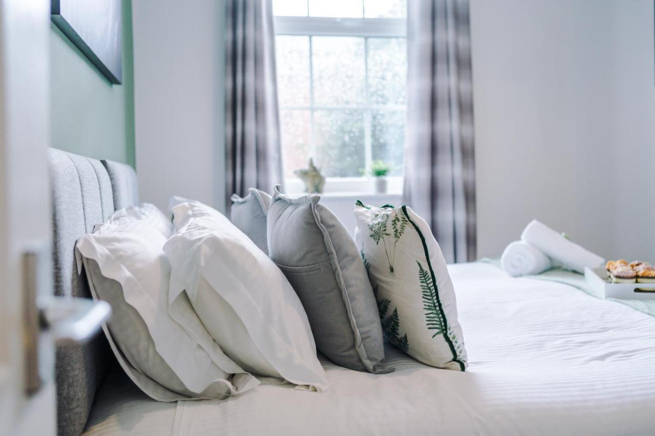 Bright 1-Bed Apartment In Chester By 53 Degrees Property, Ideal For Professionals & Couples, Great Location - Sleeps 4 Bagian luar foto