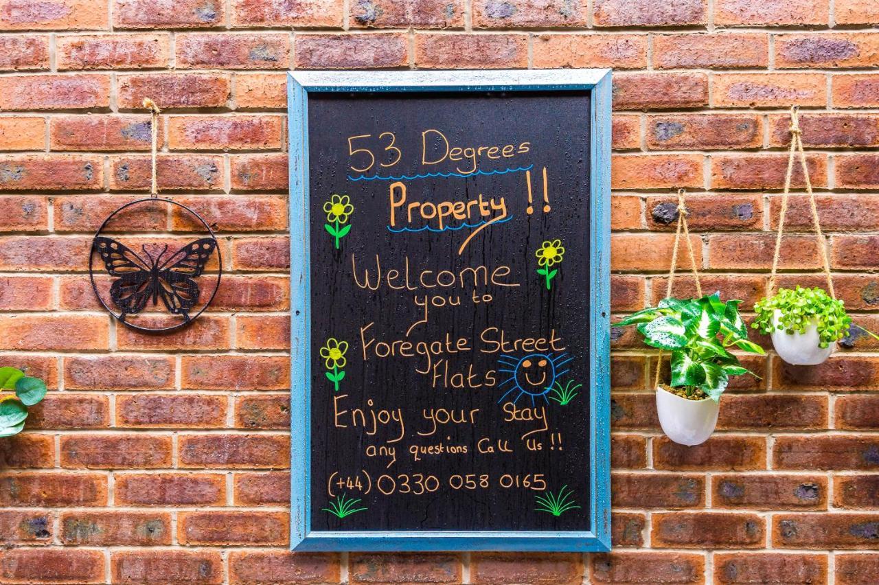 Bright 1-Bed Apartment In Chester By 53 Degrees Property, Ideal For Professionals & Couples, Great Location - Sleeps 4 Bagian luar foto