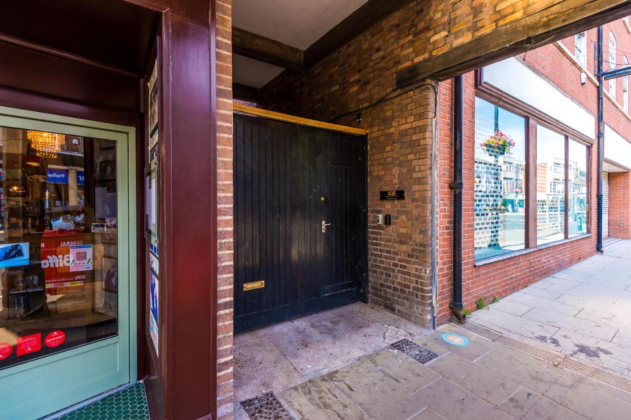 Bright 1-Bed Apartment In Chester By 53 Degrees Property, Ideal For Professionals & Couples, Great Location - Sleeps 4 Bagian luar foto
