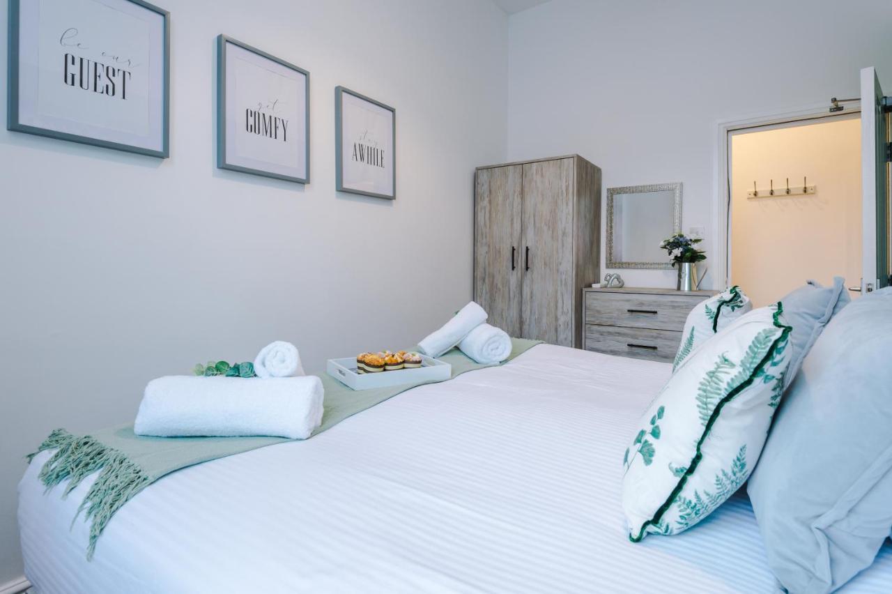 Bright 1-Bed Apartment In Chester By 53 Degrees Property, Ideal For Professionals & Couples, Great Location - Sleeps 4 Bagian luar foto